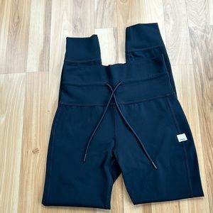 Vuori Dark Blue Daily Leggings Joggers Drawstring